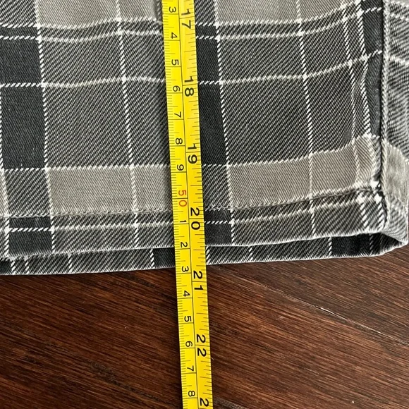 DC Gray, Black & White Plaid Checkered Men's Casual Shorts Sz 28 - Picture 7 of 9